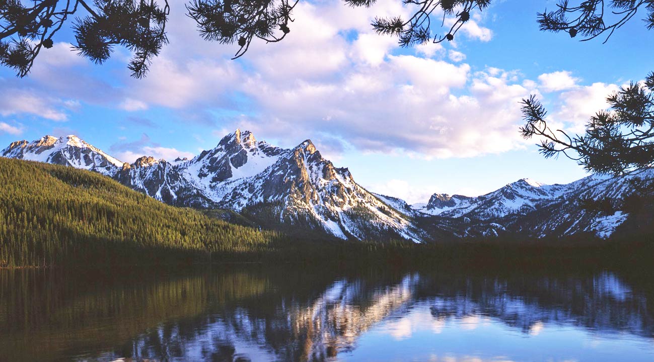 Explore the Grand Tetons with Canyon Calling Adventure Tours to Yellowstone