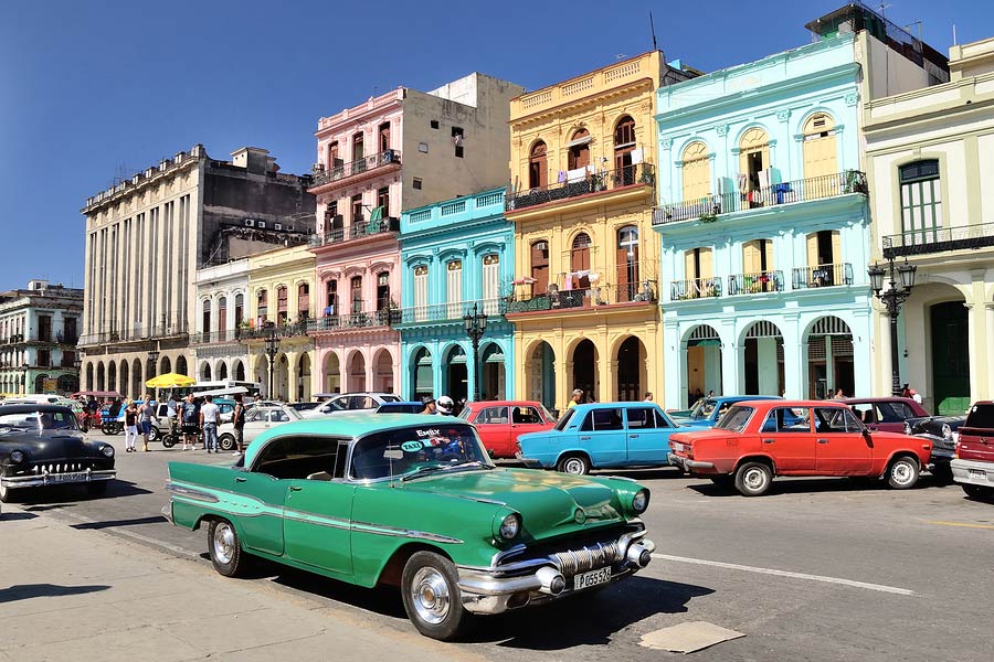 Antique cars in Cuba - Women Travel Adventure Trips