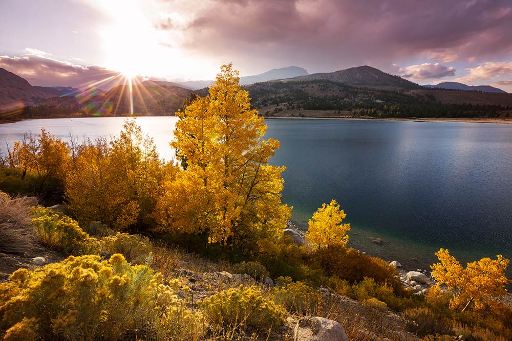 View the Sierra Nevada Mountains during your women-only tour to Lake Tahoe